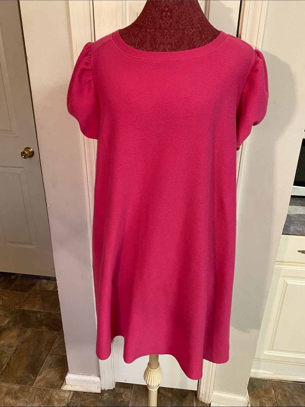 Crown & Ivey XL Bright Pink Short Sleeve Shift Dress Barbiecore